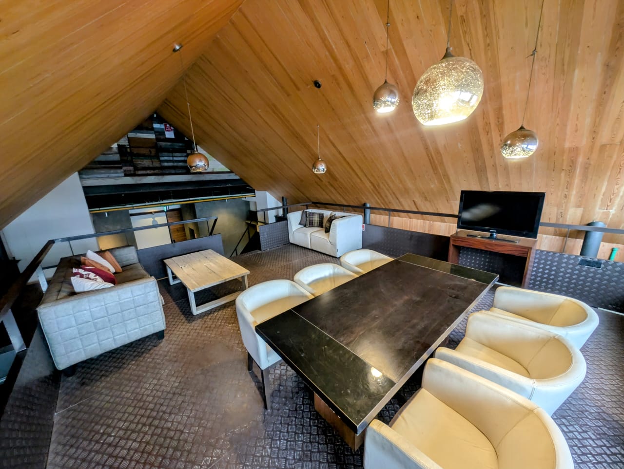 You are currently viewing ARE YOU SEEKING EXCEPTIONAL OFFICE SPACE IN A PRESTIGIOUS LOCATION?